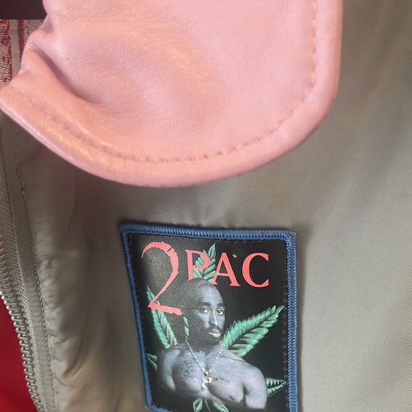 Bomber - Picture 3 of 5